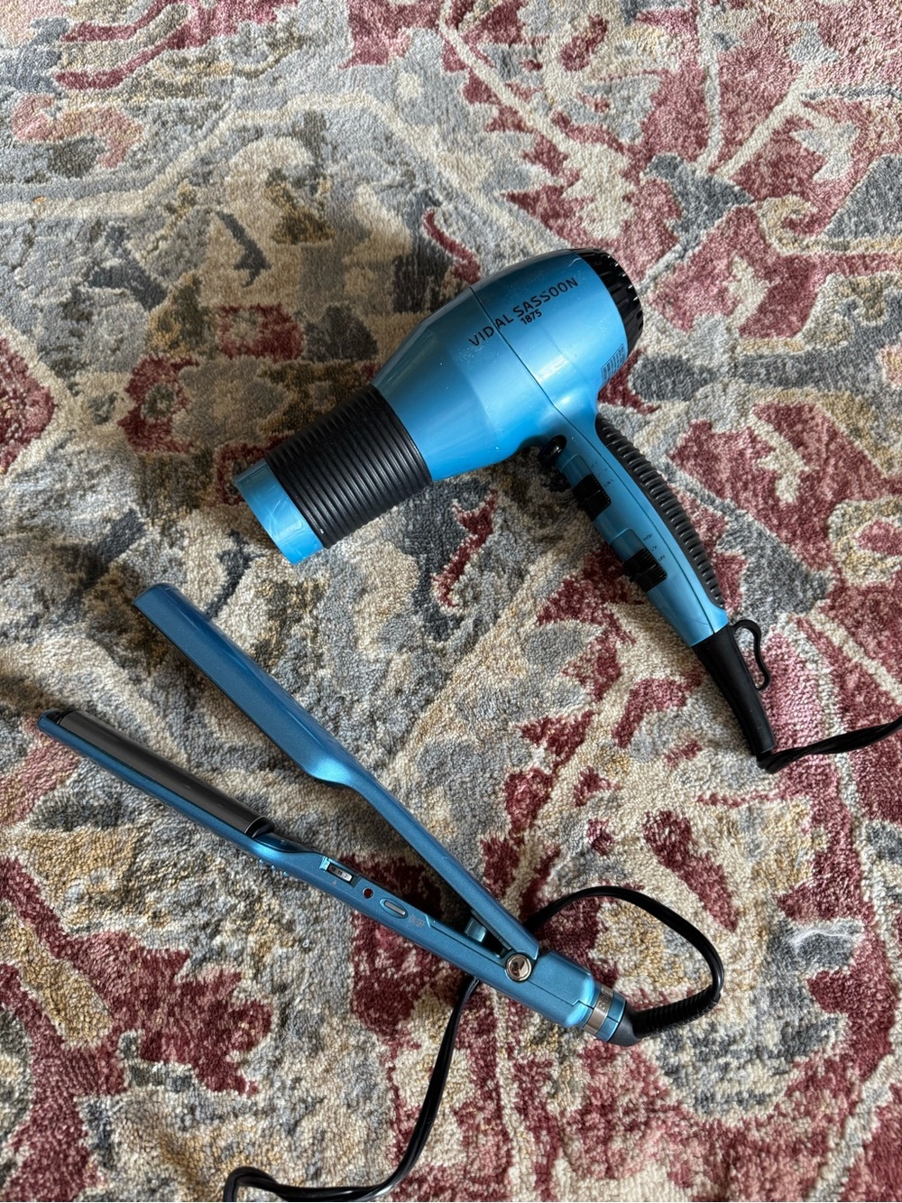 Blue BaBylissPRO Nano Titanium Flat Iron & Vidal Sassoon 1875 Hair Dryer Bundle